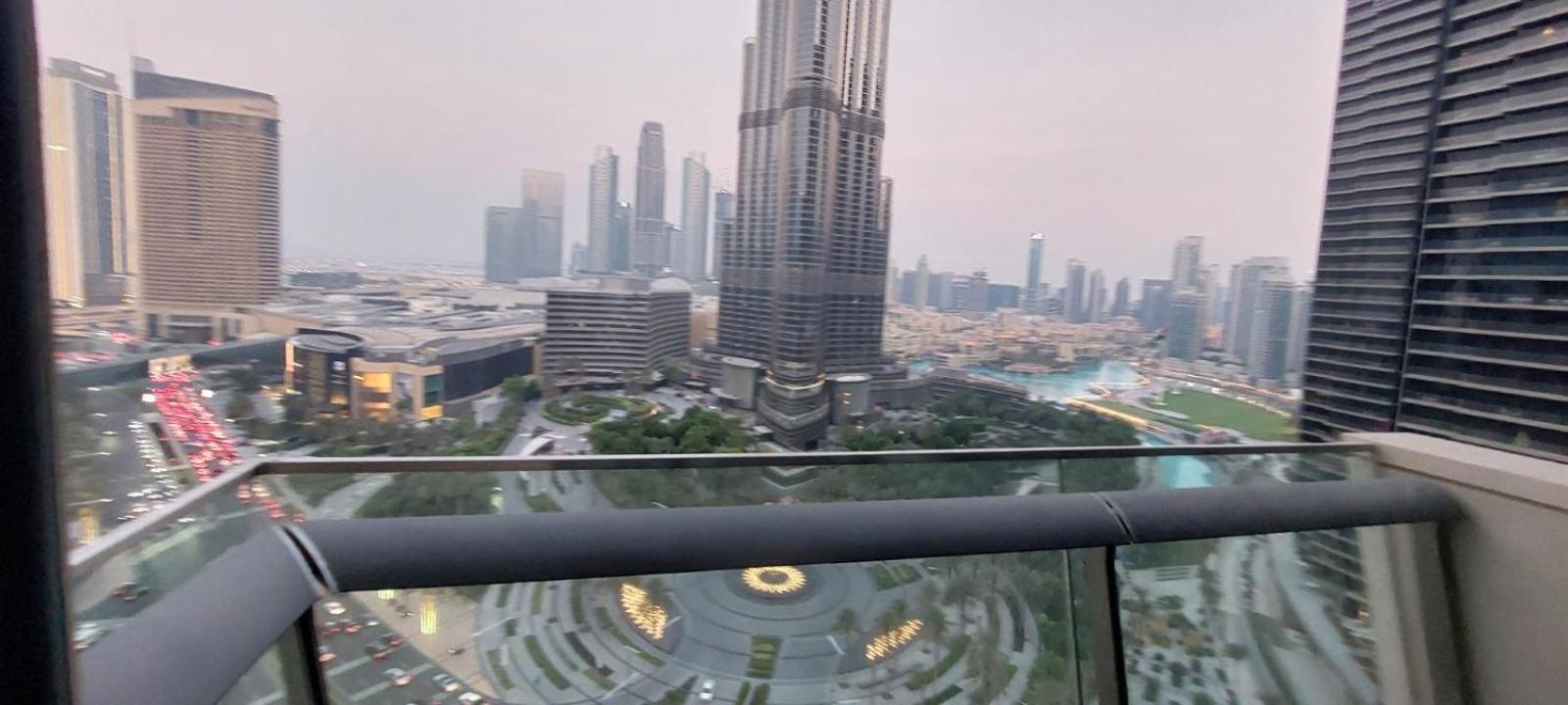 Burj View Vista Beautiful Apartment In Downtown Dubai Bagian luar foto